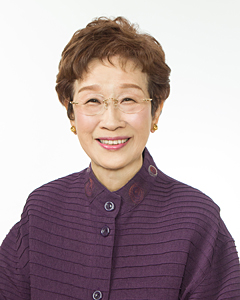 山口成子